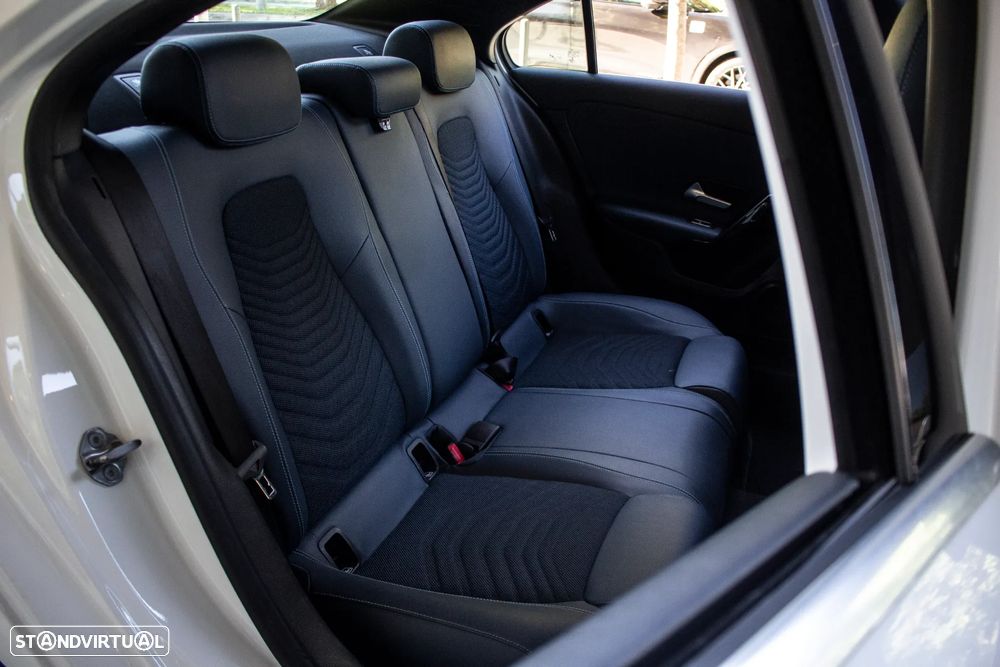 Mercedes-Benz A 180 Limousine d Style Aut. - 32