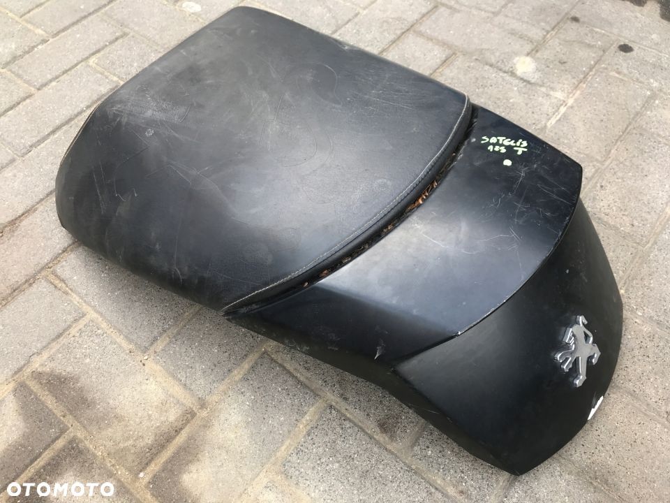 Siedzenie fotel kanapa tył Peugeot Satelis 125  06-12r - 1