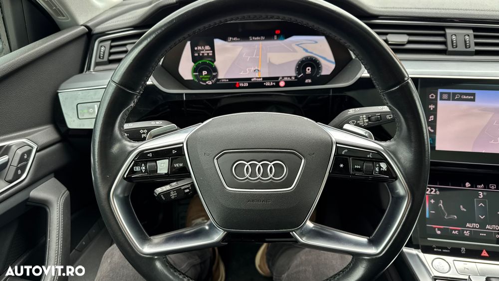 Audi e-tron - 14
