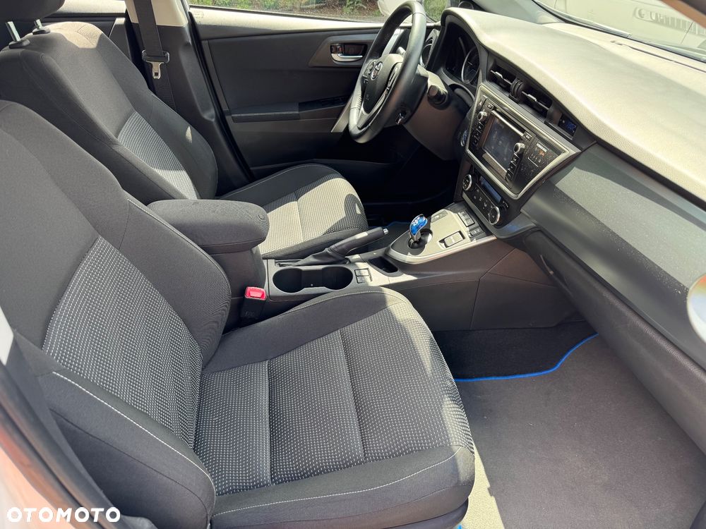 Toyota Auris - 13