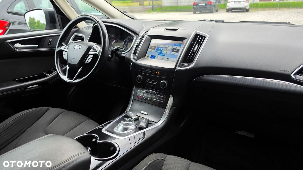 Ford S-Max - 16