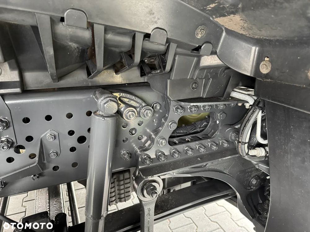 Mercedes-Benz ACTROS 1851 GIGA SPACE / ACC /SALONKA / NAVIGACJA / DWA ŁÓŻKA - 27