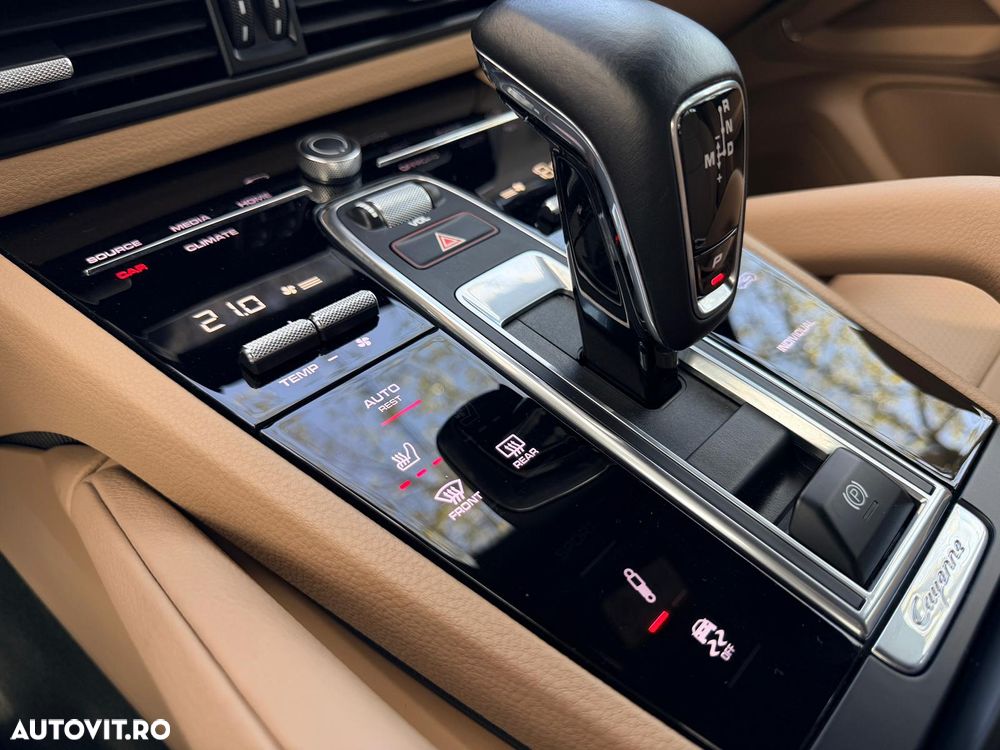 Porsche Cayenne E-Hybrid - 21