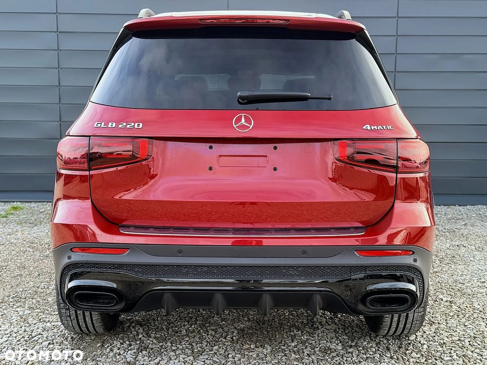 Mercedes-Benz GLB 220 mHEV 4-Matic AMG Line 8G-DCT - 7