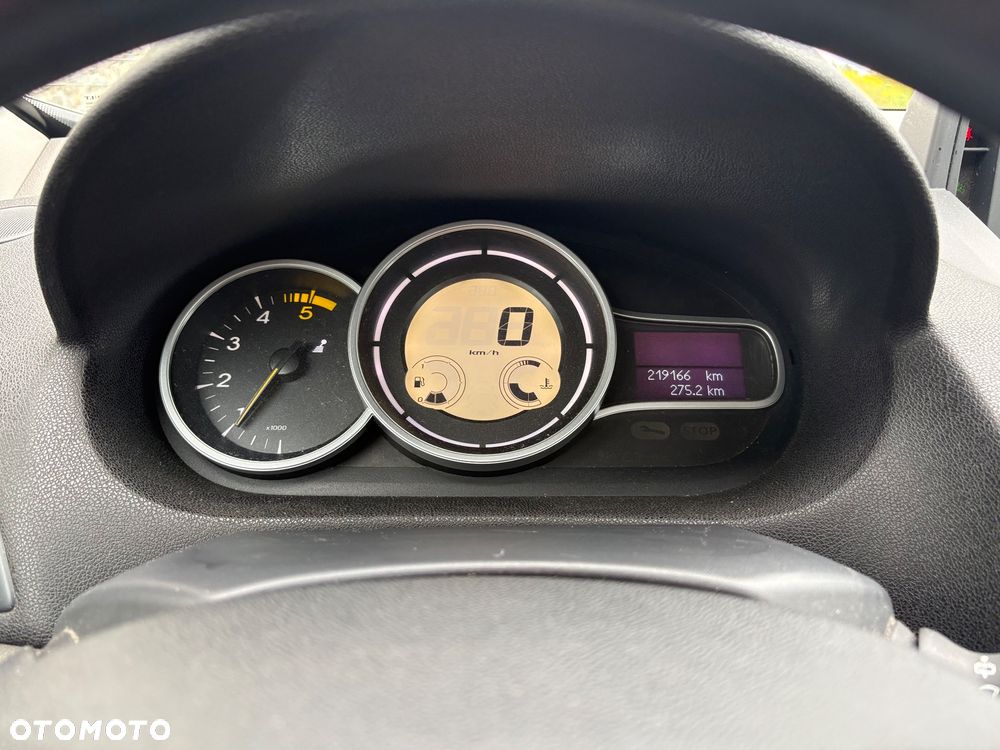 Renault Megane 1.5 dCi Authentique - 9