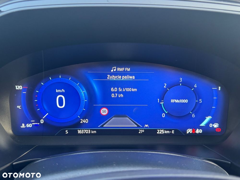 Ford Kuga 2.0 EcoBlue Hybrid ST-LINE - 24