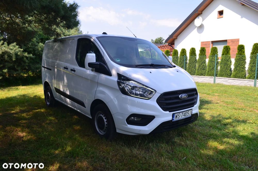 Ford Custom - 4