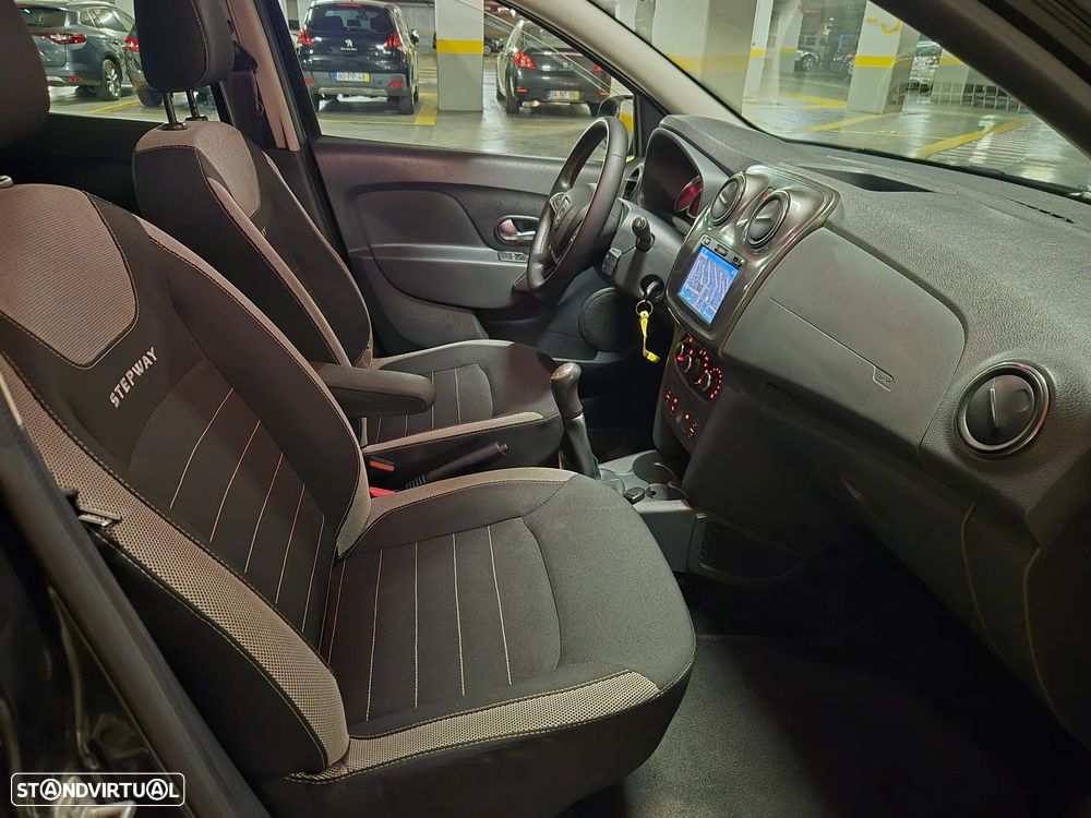 Dacia Sandero 0.9 TCe Stepway - 40