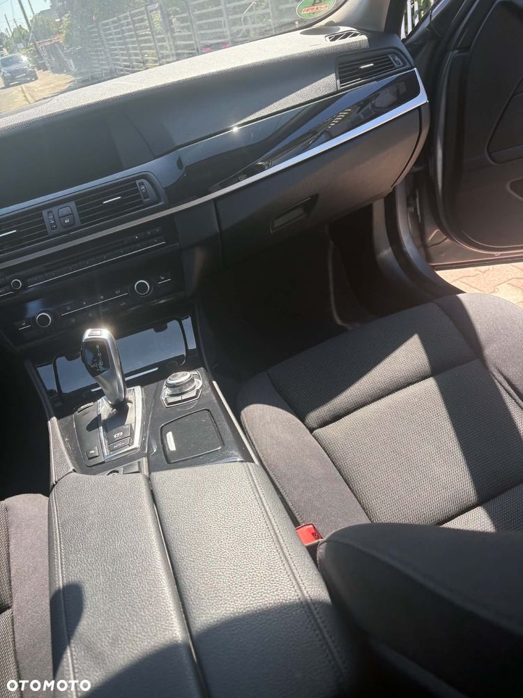BMW Seria 5 525d - 20