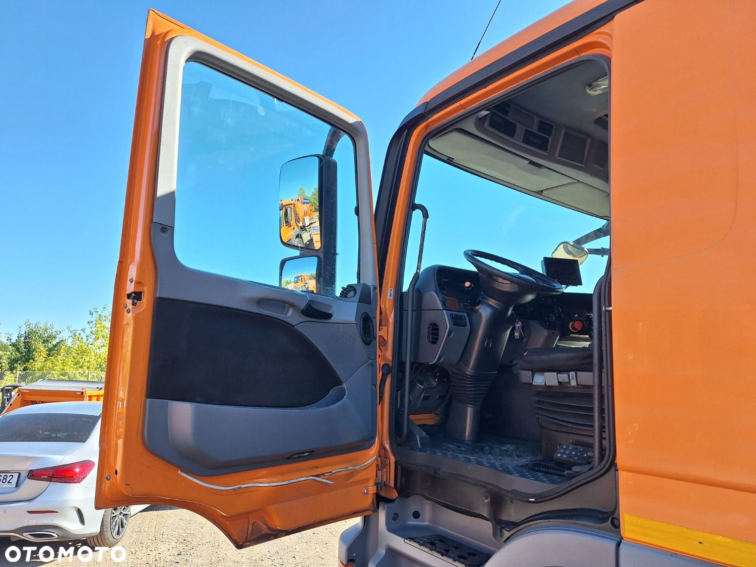 Versalift Actros 1832 L - 9