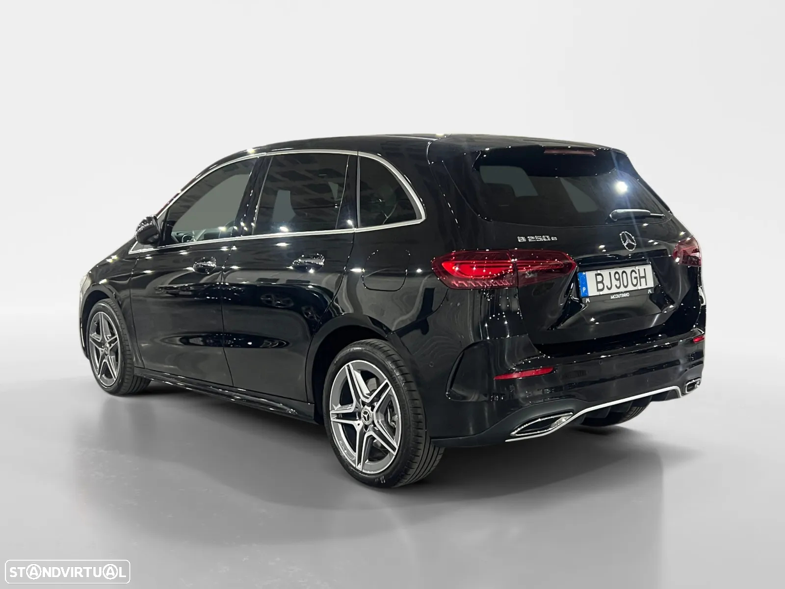 Mercedes-Benz B 250 e - 4