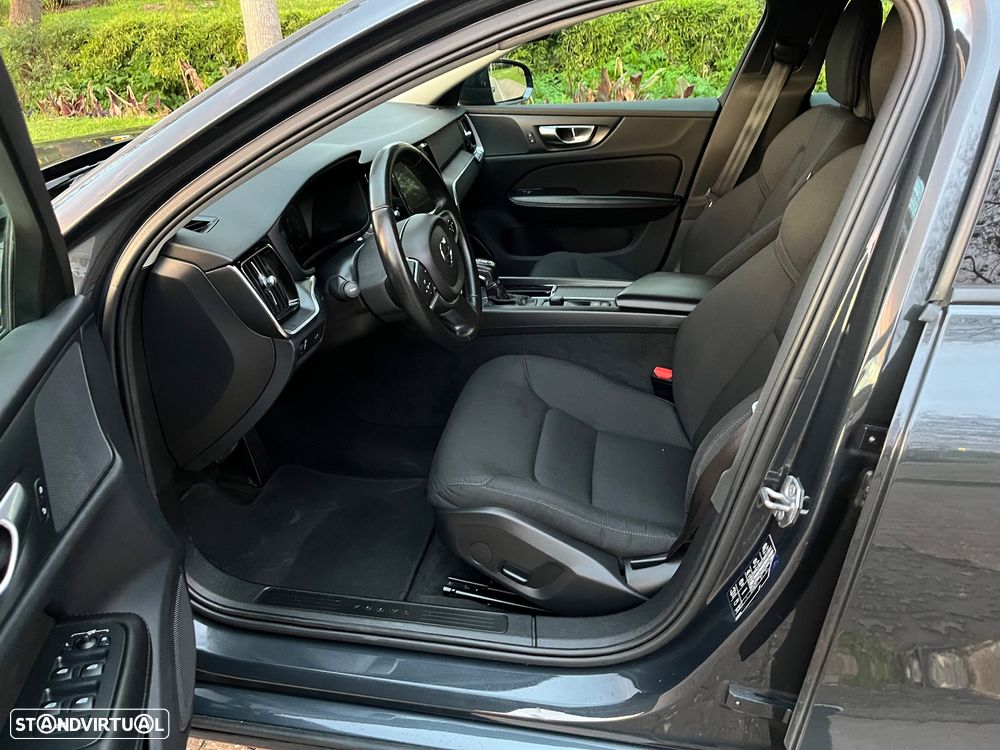 Volvo V60 2.0 D3 Momentum Plus Geartronic - 9