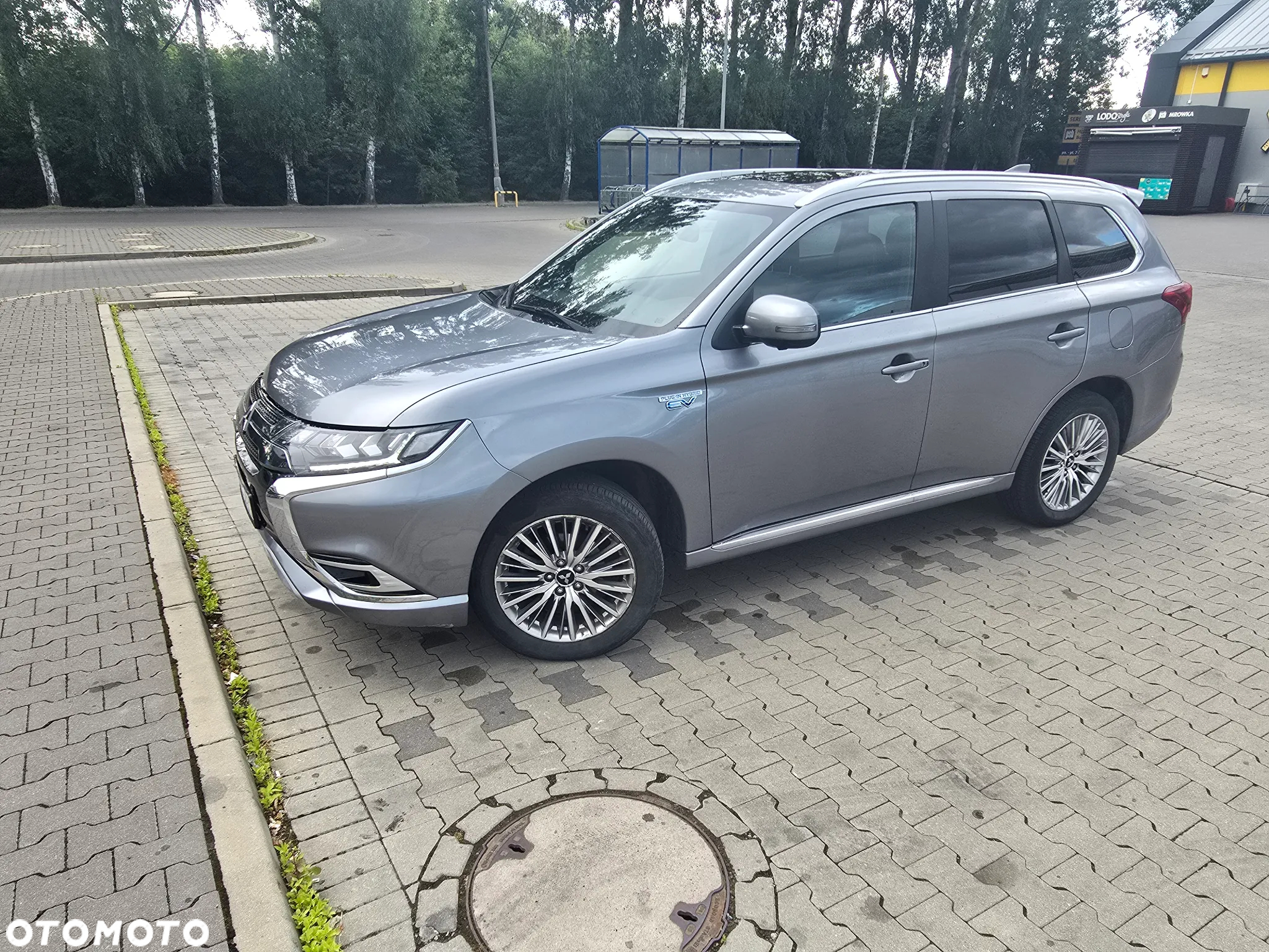 Mitsubishi Outlander 2.0 4WD Plug-In Hybrid Top - 2