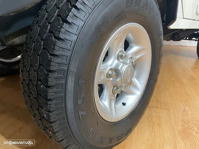 Land Rover Defender 110 CC 2.4 CRD SE - 33
