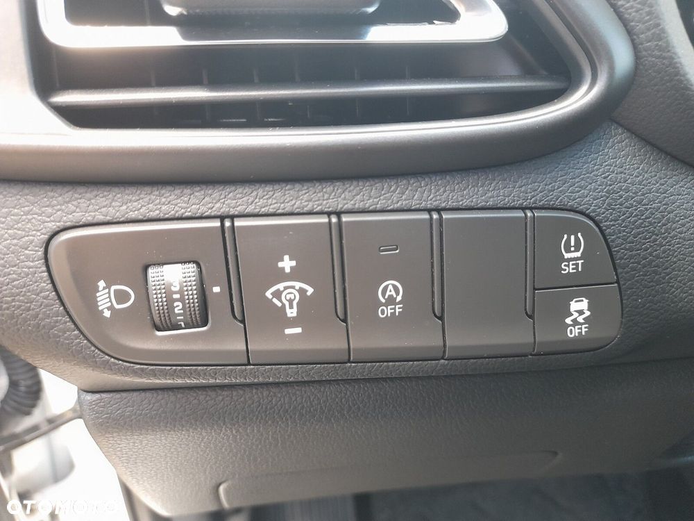 Hyundai i30 1.5 T-GDI 48V Smart DCT - 13