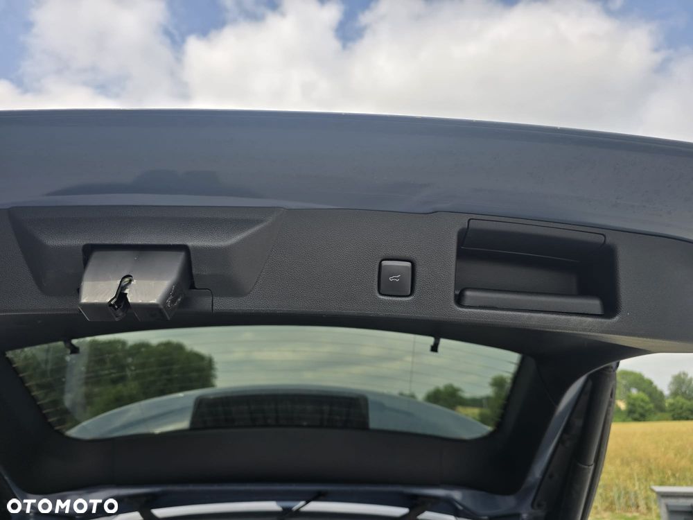 Ford Kuga 2.5 Duratec FHEV 4x4 TITANIUM - 14