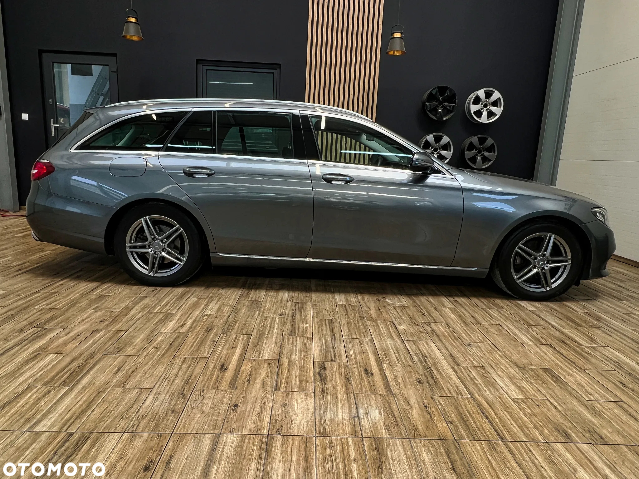 Mercedes-Benz Klasa E 220 d - 5