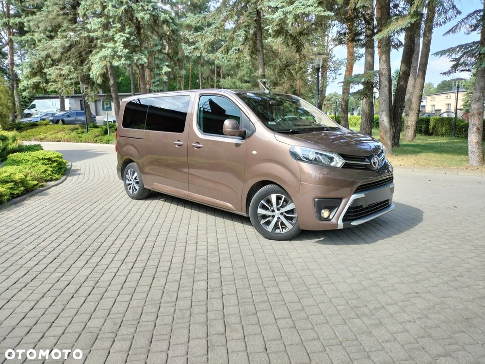 Toyota Proace Verso 2.0 D4-D Medium VIP - 2