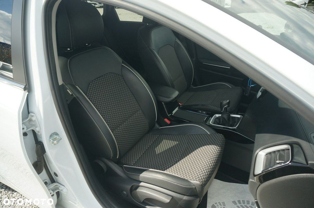 Kia Ceed 1.5 T-GDI Business Line - 29