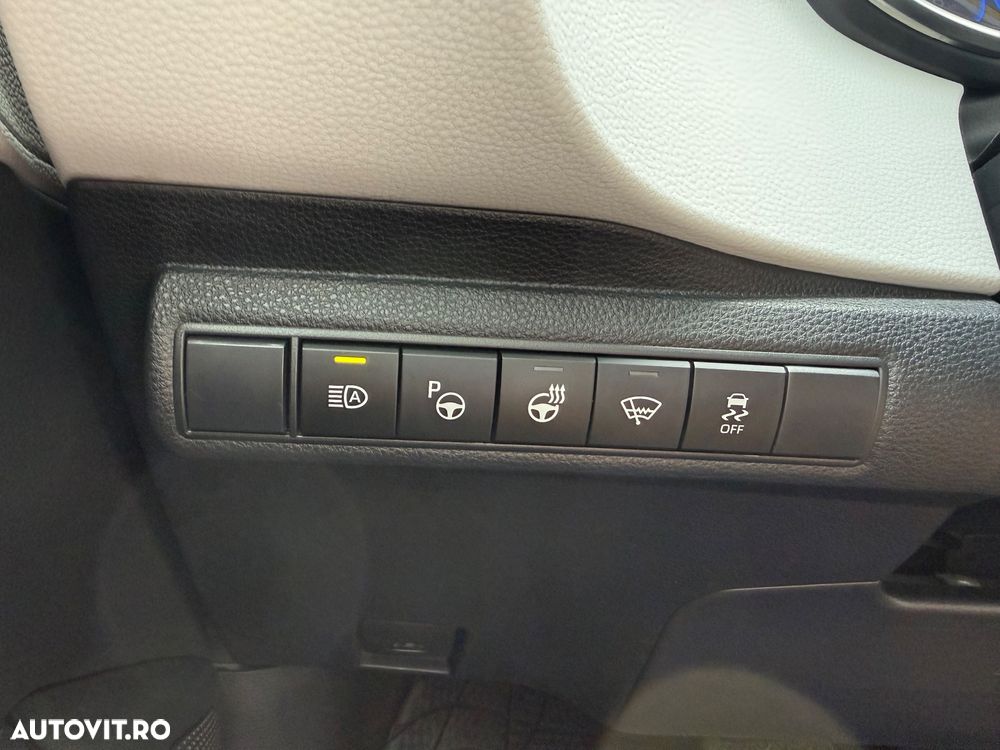 Toyota Corolla 2.0 HSD Exclusive Plus GR Sport Bi-Tone - 10