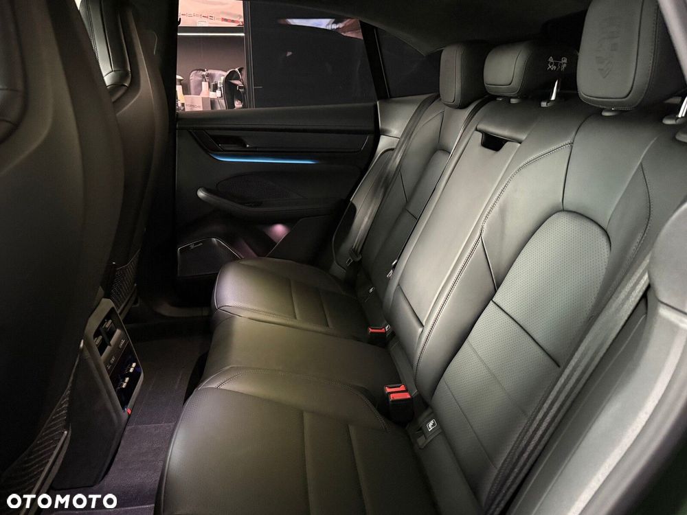 Porsche Macan - 28