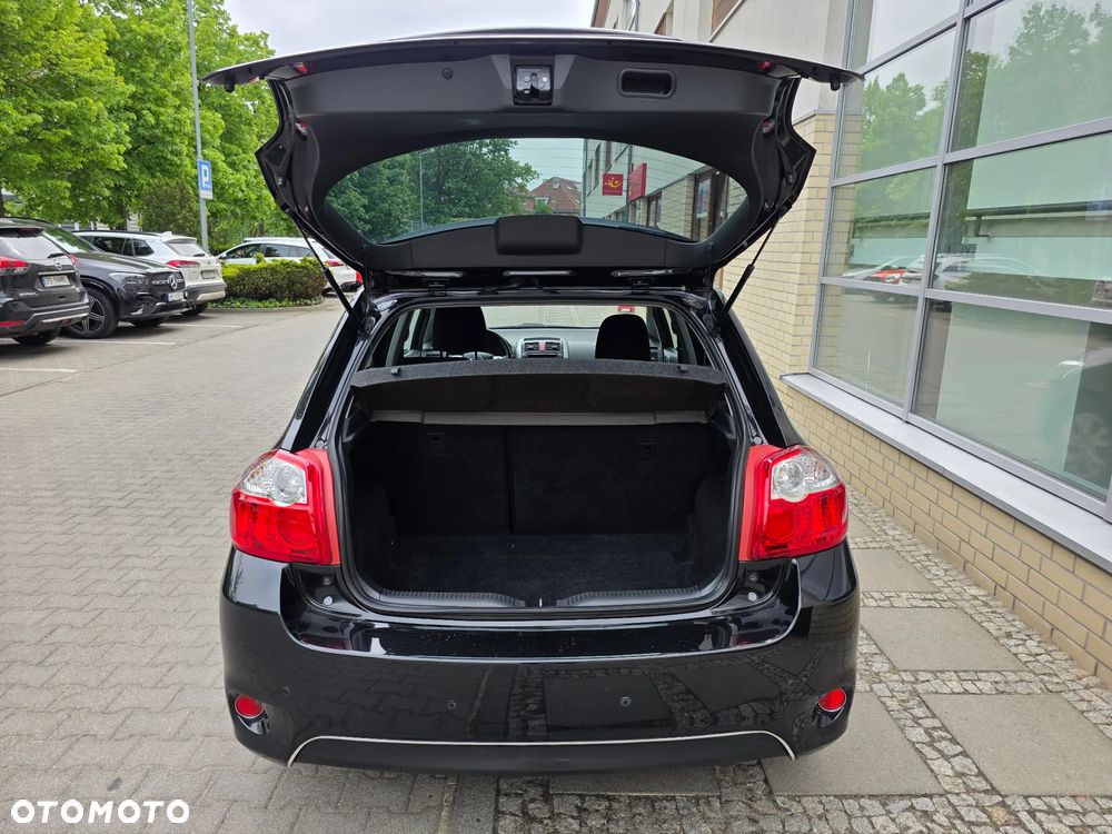 Toyota Auris 1.33 Dual-VVT-i Design Edition - 11