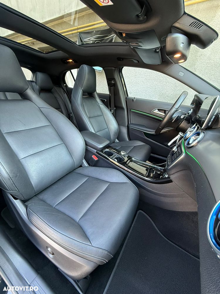 Mercedes-Benz GLA 220 CDI 7G-DCT AMG Line - 9