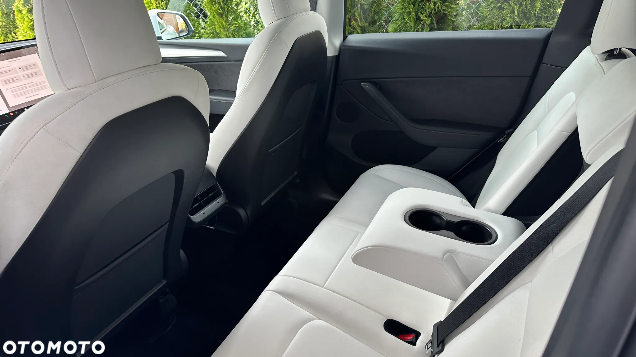 Tesla Y Model Performance Dual Motor AWD - 4