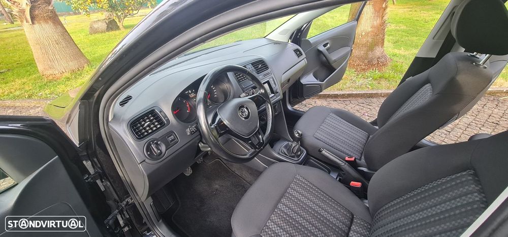 VW Polo 1.0 Confortline - 24