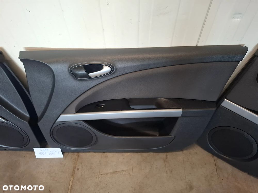 Boczek boczki Seat Leon II lift 2012 rok komplet - 5