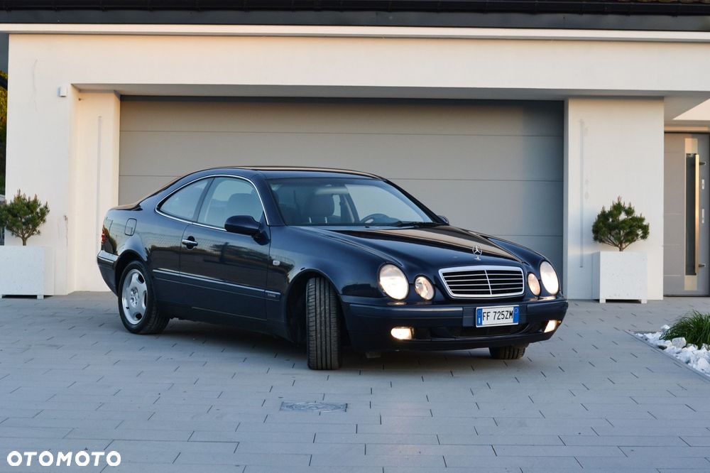 Mercedes-Benz CLK - 9