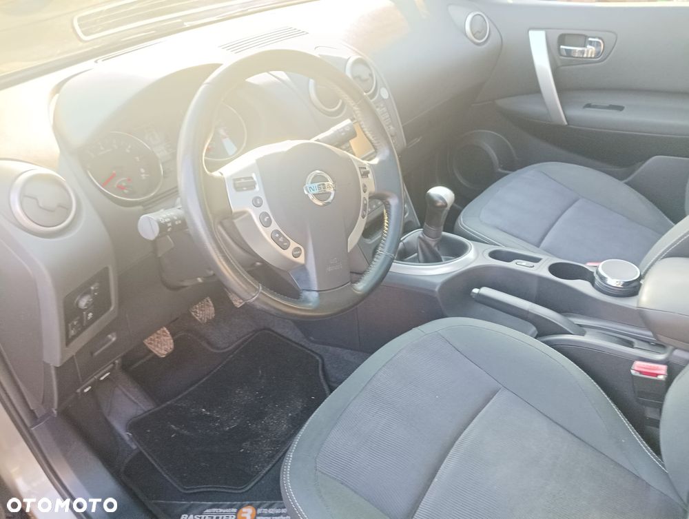 Nissan Qashqai+2 1.6 360 - 7