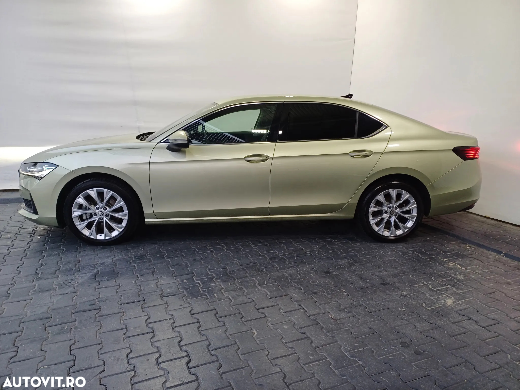 Skoda Superb 2.0 TDI 193 CP 4x4 DSG Selection - 2