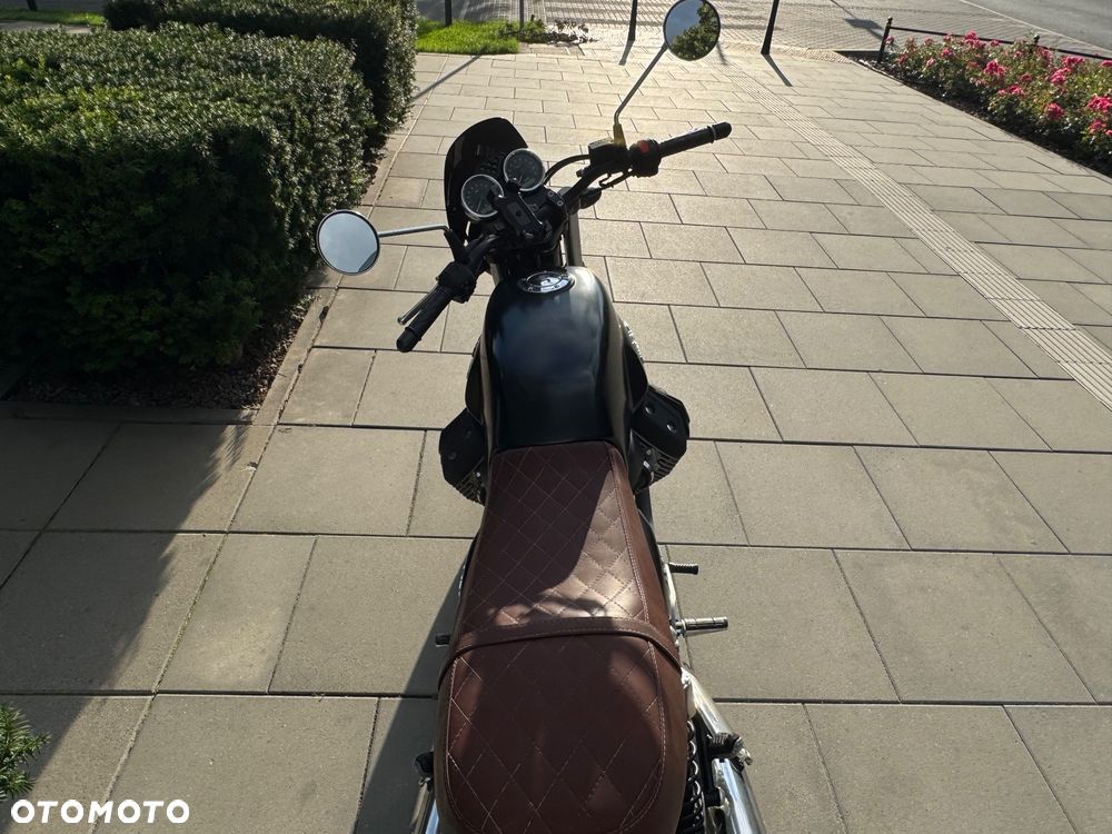 Moto Guzzi V7 - 6