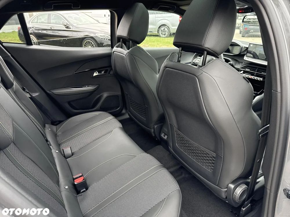 Peugeot 2008 - 13