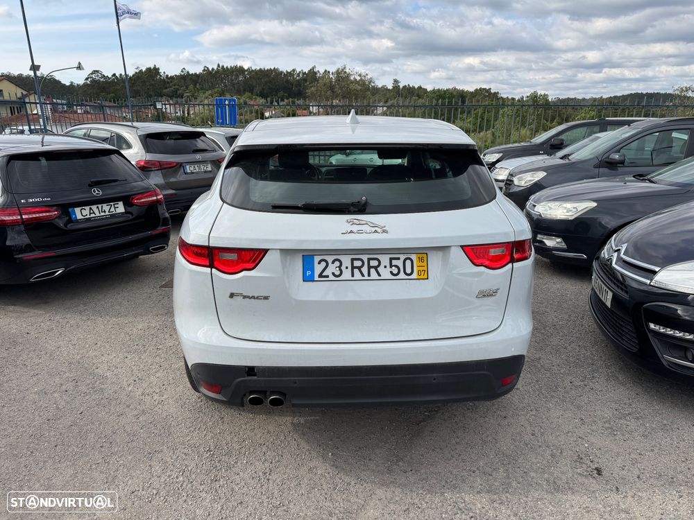 Jaguar F-Pace 2.0 i4D Pure - 27