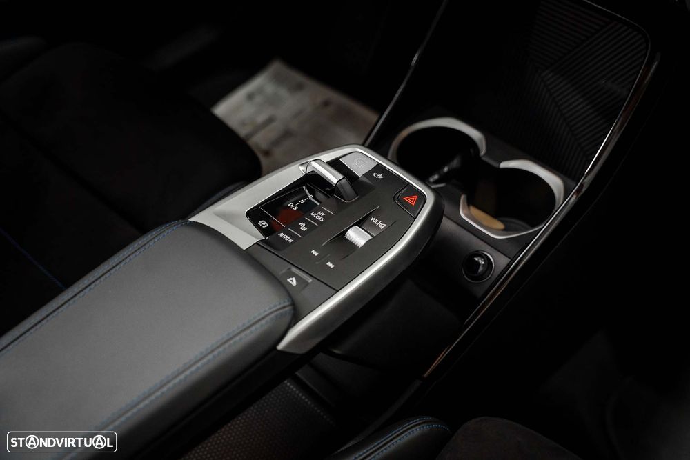 BMW X1 xDrive25e Pack Desportivo M - 16