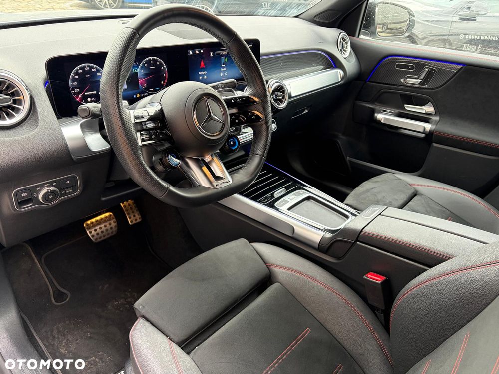 Mercedes-Benz GLB - 14