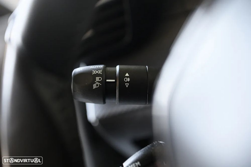 Peugeot 208 1.2 PureTech Active Pack - 34