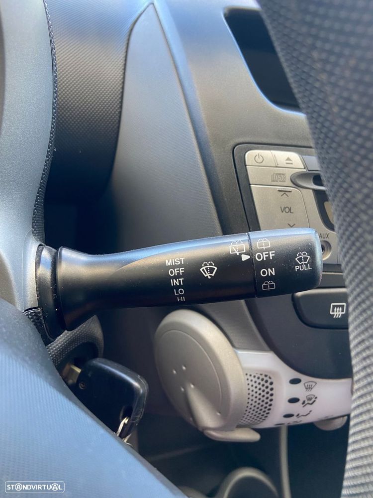 Peugeot 107 1.0 Trendy - 14