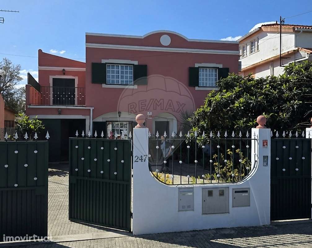 Moradia T5 para venda - Grande imagem: 2/44