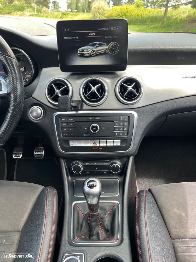 Mercedes-Benz CLA 180 d Shooting Brake AMG Line - 30