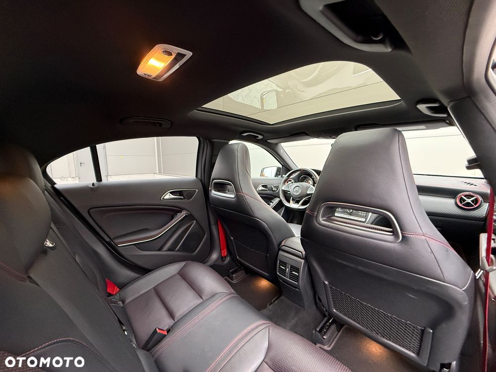 Mercedes-Benz Klasa A AMG 45 4Matic AMG Speedshift 7G-DCT - 34