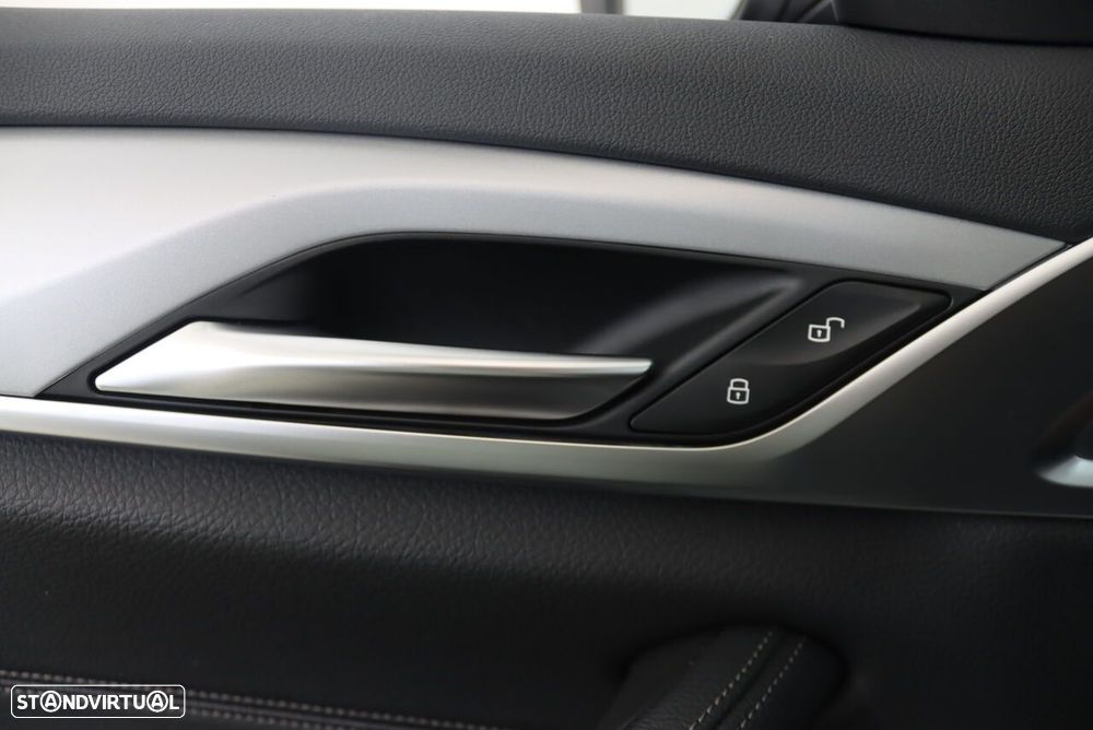 BMW 530 e Line Luxury - 18