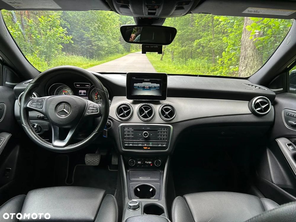 Mercedes-Benz GLA 250 4-Matic - 24