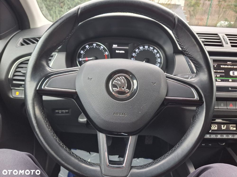 Skoda Fabia 1.0 TSI Cool Edition Red & Grey - 10