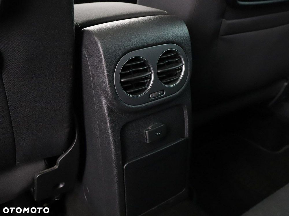 Volkswagen Tiguan 2.0 TDI SCR BlueMotion Technology Lounge Sport & Style - 34