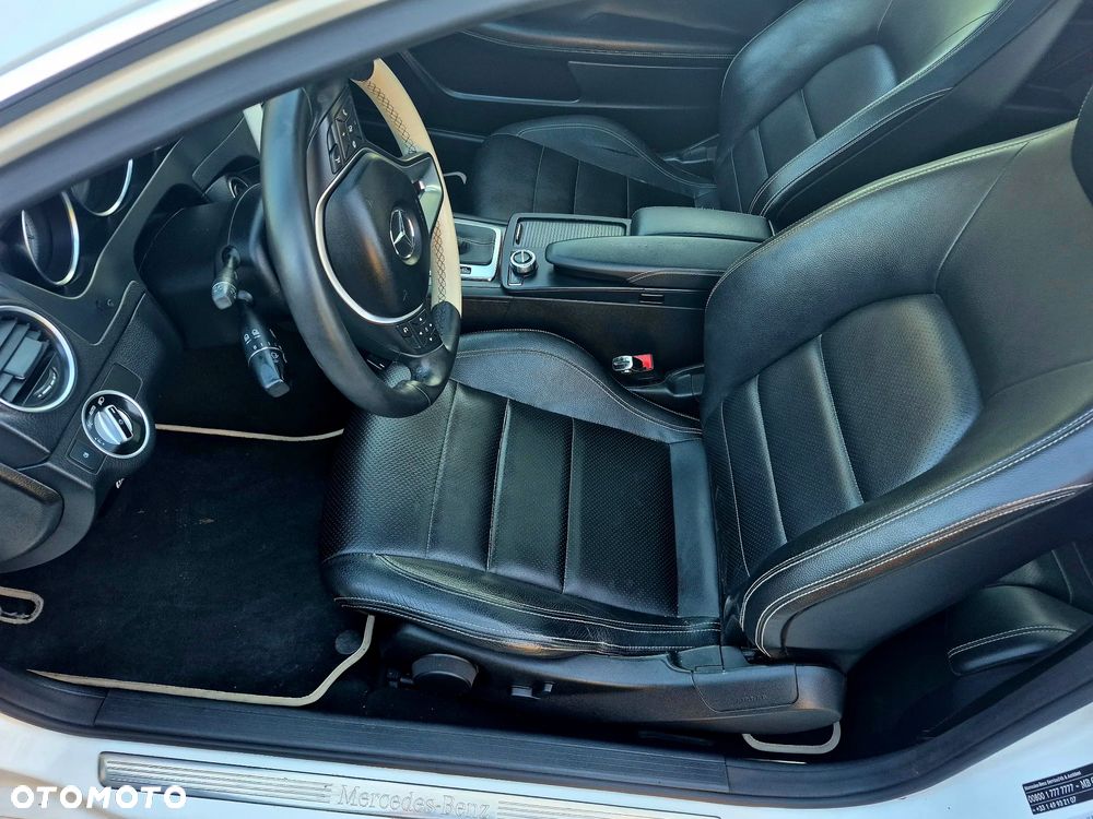 Mercedes-Benz Klasa C 250 CDI DPF BlueEFFICIENCY 7G-TRONIC Edition 1 - 9