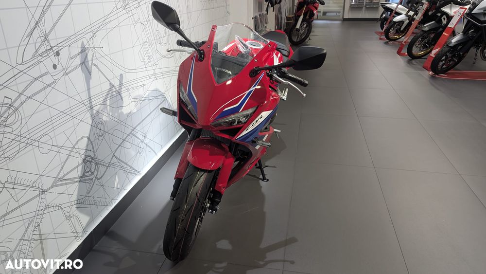 Honda CBR 650R - 2