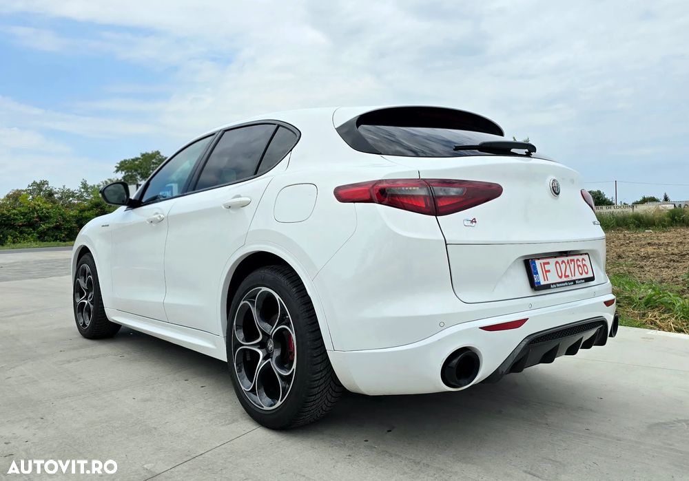 Alfa Romeo Stelvio 2.2 16V AT8 Q4 Veloce - 3